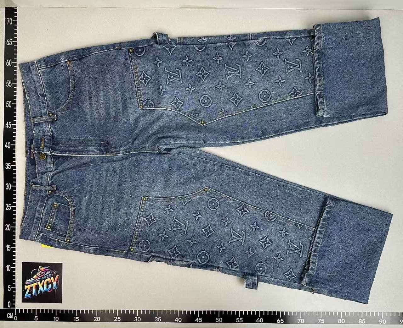 Louis Vuitton LV Jeans Trousers-0351